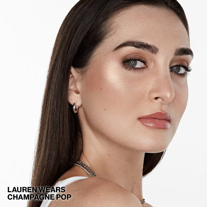 Samahbox x Becca Iluminador Shimmering Skin Perfector.